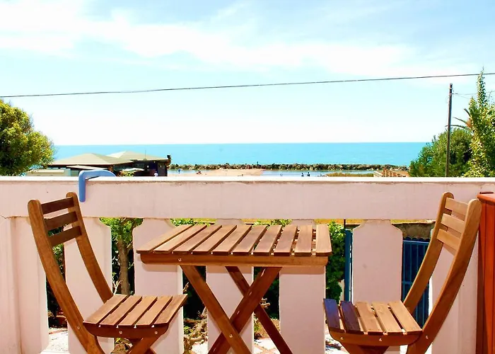 住宿加早餐酒店 Nettuno 圣莱昂