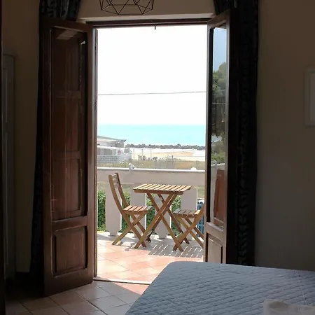 Nettuno Bed & Breakfast San Leone